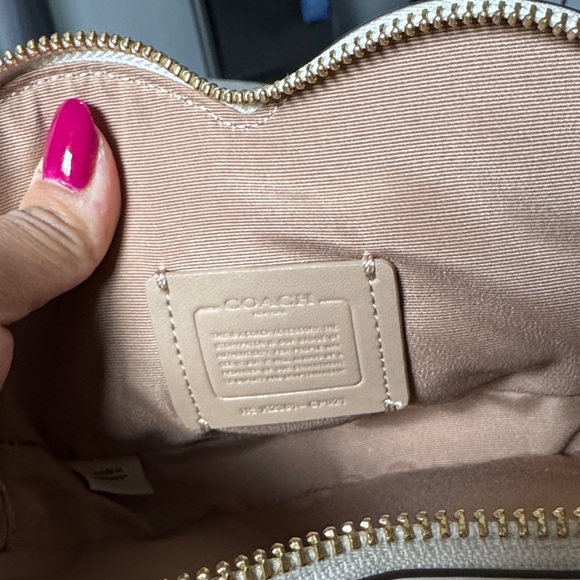 Coach Pink Heart Crossbody Bag & Wallet - Picture 4 of 5